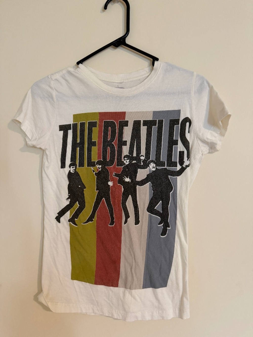 The Beatles Graphic T Size L more like small medium